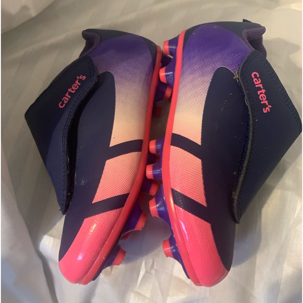 Carter's girls' hook and latch soccer/softball cleats size 10 (fit like a 1/2)